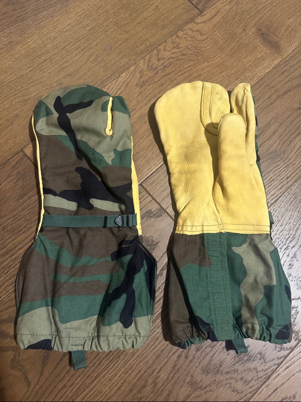 Camo Mittens